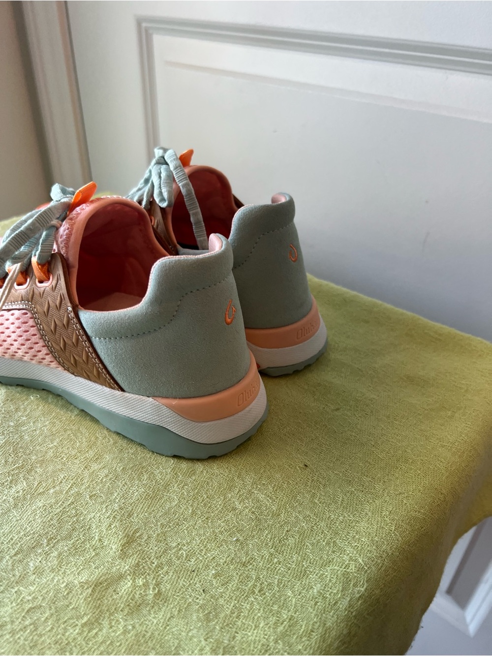Olukai Light Coral & Mint Mesh Athletic Sneakers. Size 9.5 - Picture 4 of 12